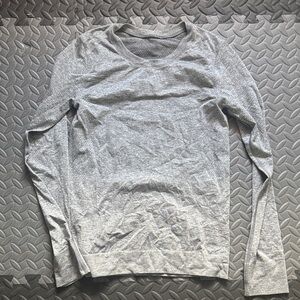 Lululemon Gray Long Sleeve Shirt